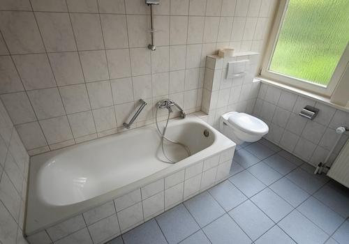Bad II OG mit Badewanne