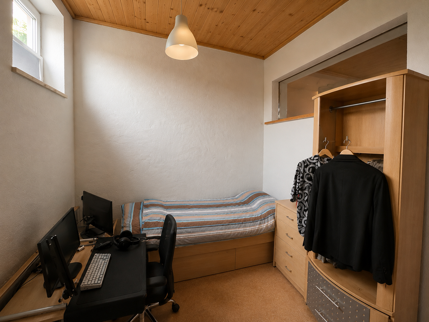 Schlafzimmer 2 WE2