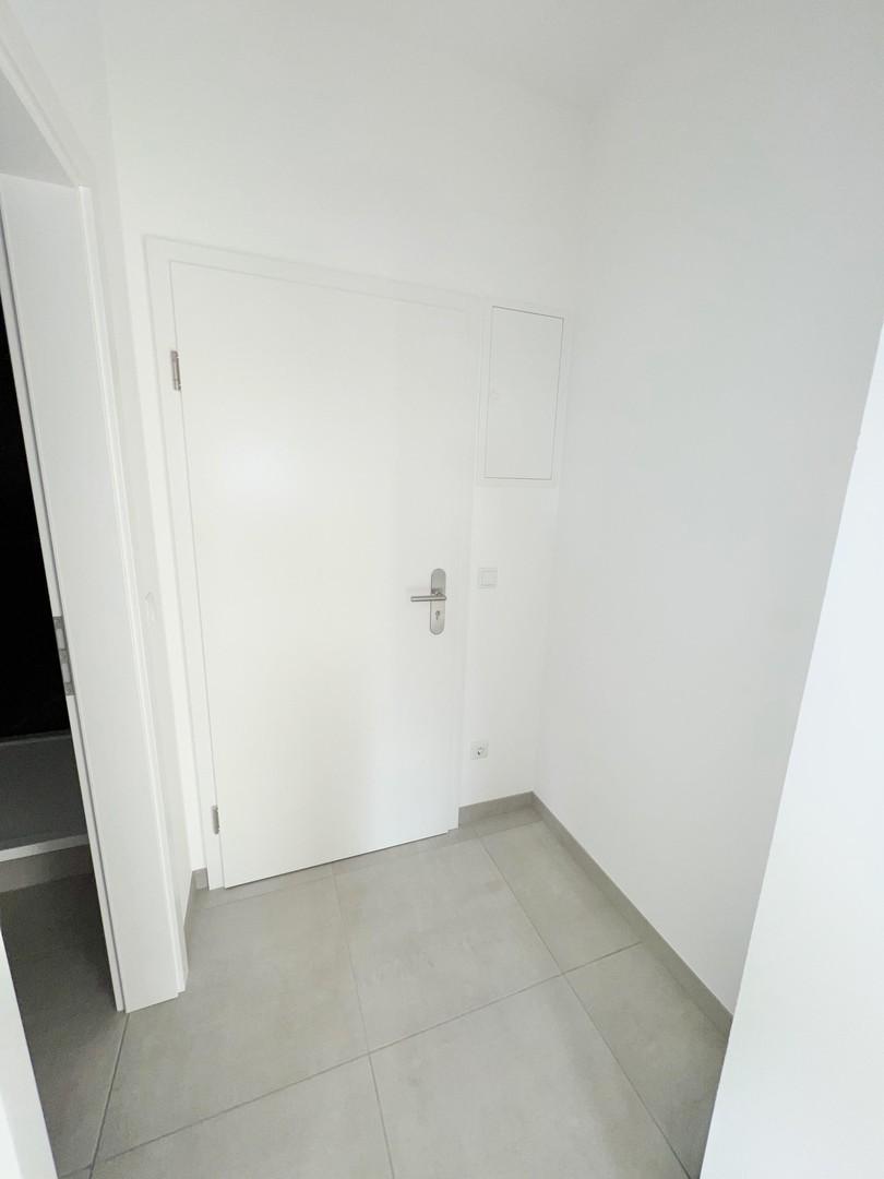 Entrée mit Garderobe