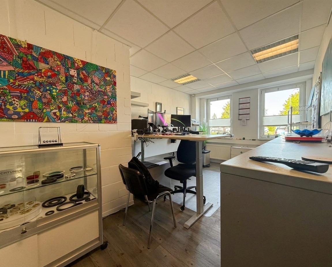 Büro (EG Links)