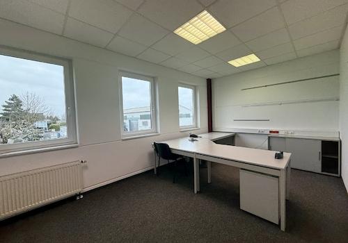 Büro (1. OG Rechts)