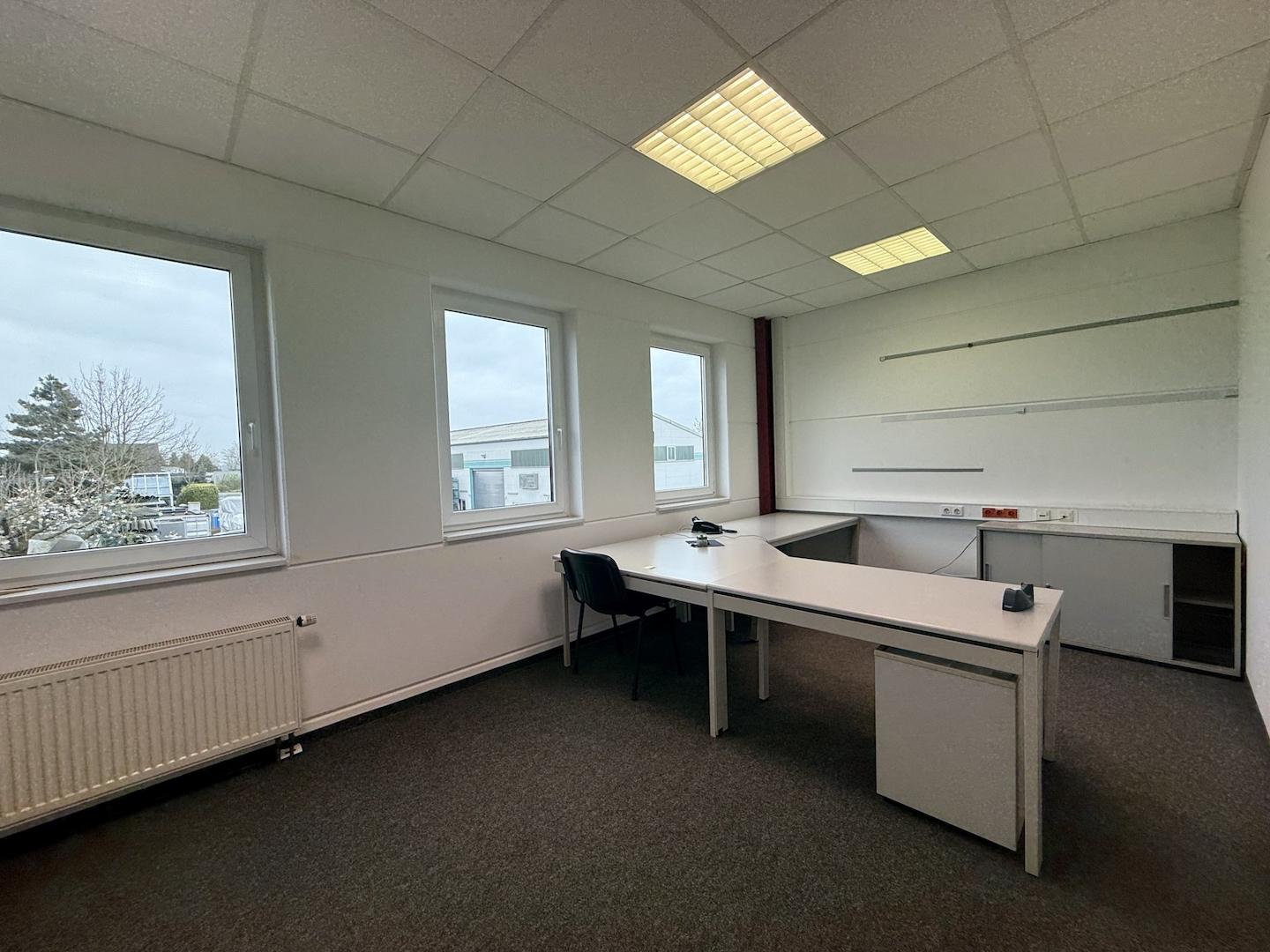 Büro (1. OG Rechts)