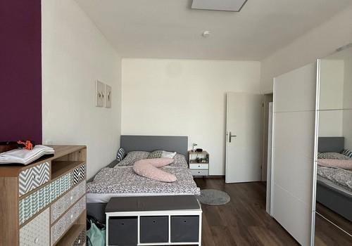Schlafzimmer 1
