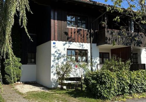 Westseite Wohnung Außenansicht