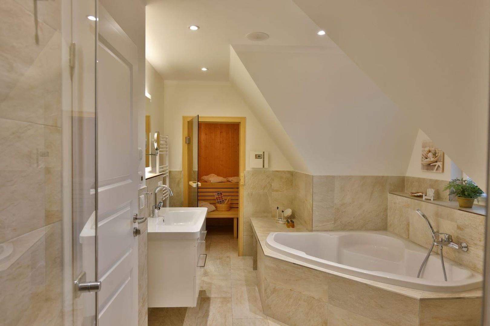 Badezimmer 1. OG