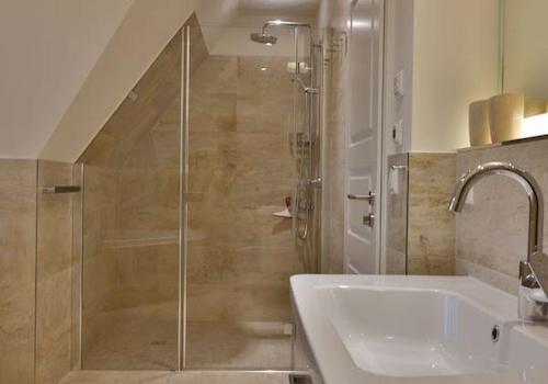 Badezimmer 1. OG