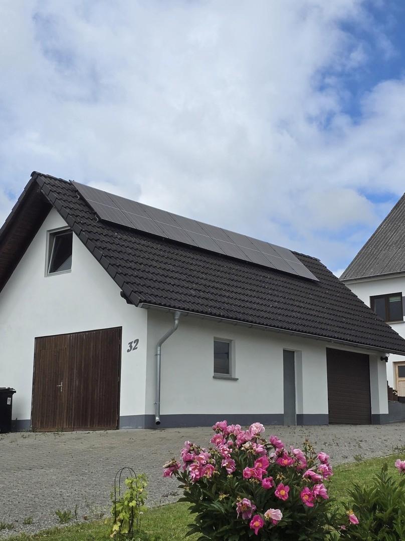 PV-Anlage Garage zum Hof