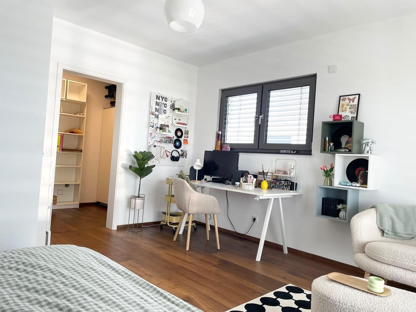 Jugendzimmer 1 mit 2. Raum