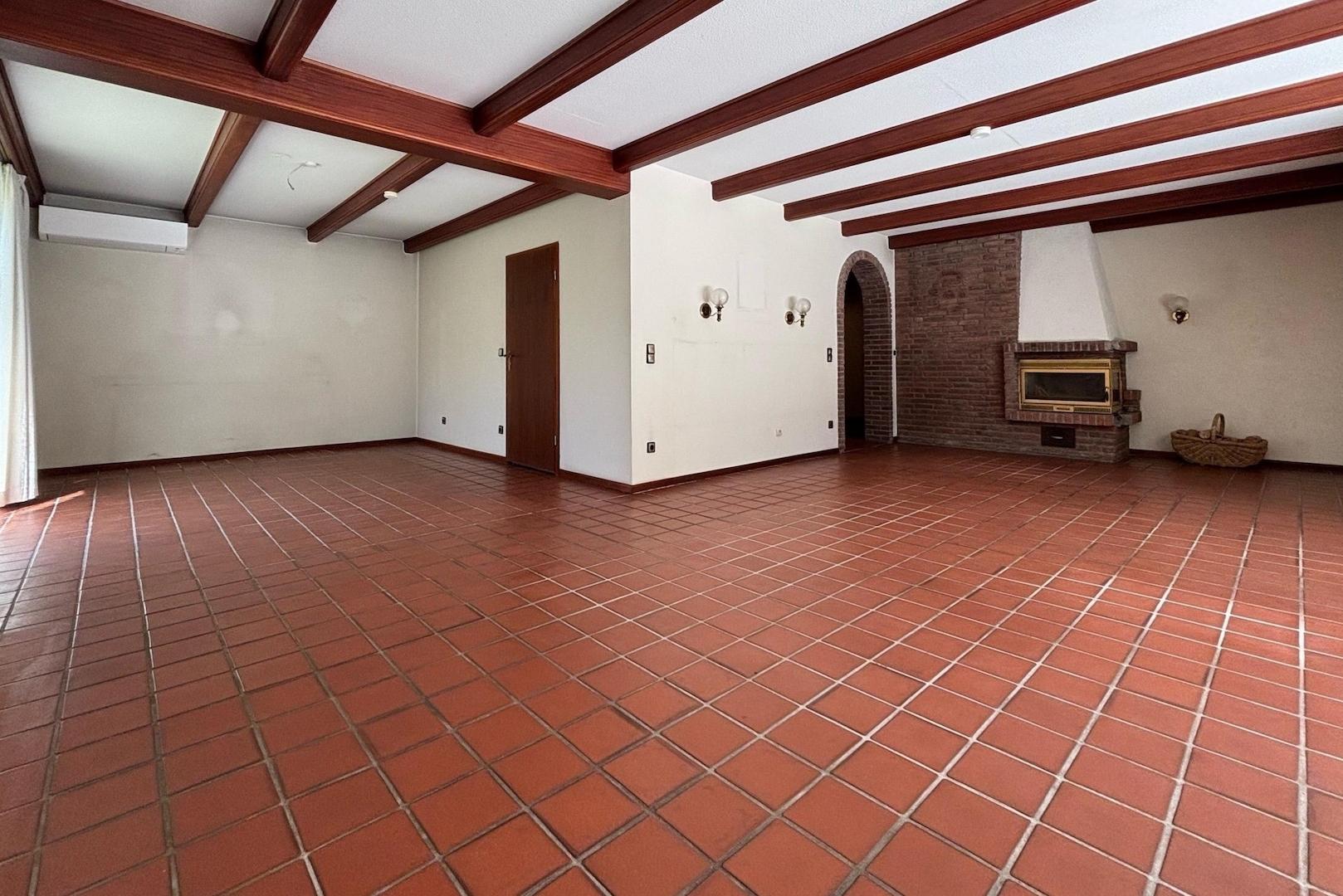 Wohnzimmer mit Kamin