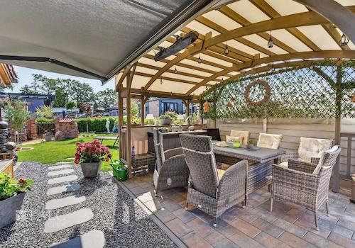 Terrassé mit Überdachung