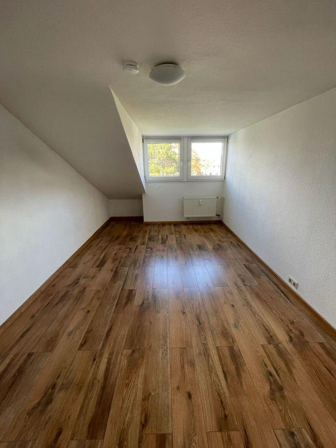 Schlafzimmer - Fenster leer