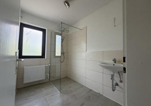 Neues Bad_begehbare Dusche