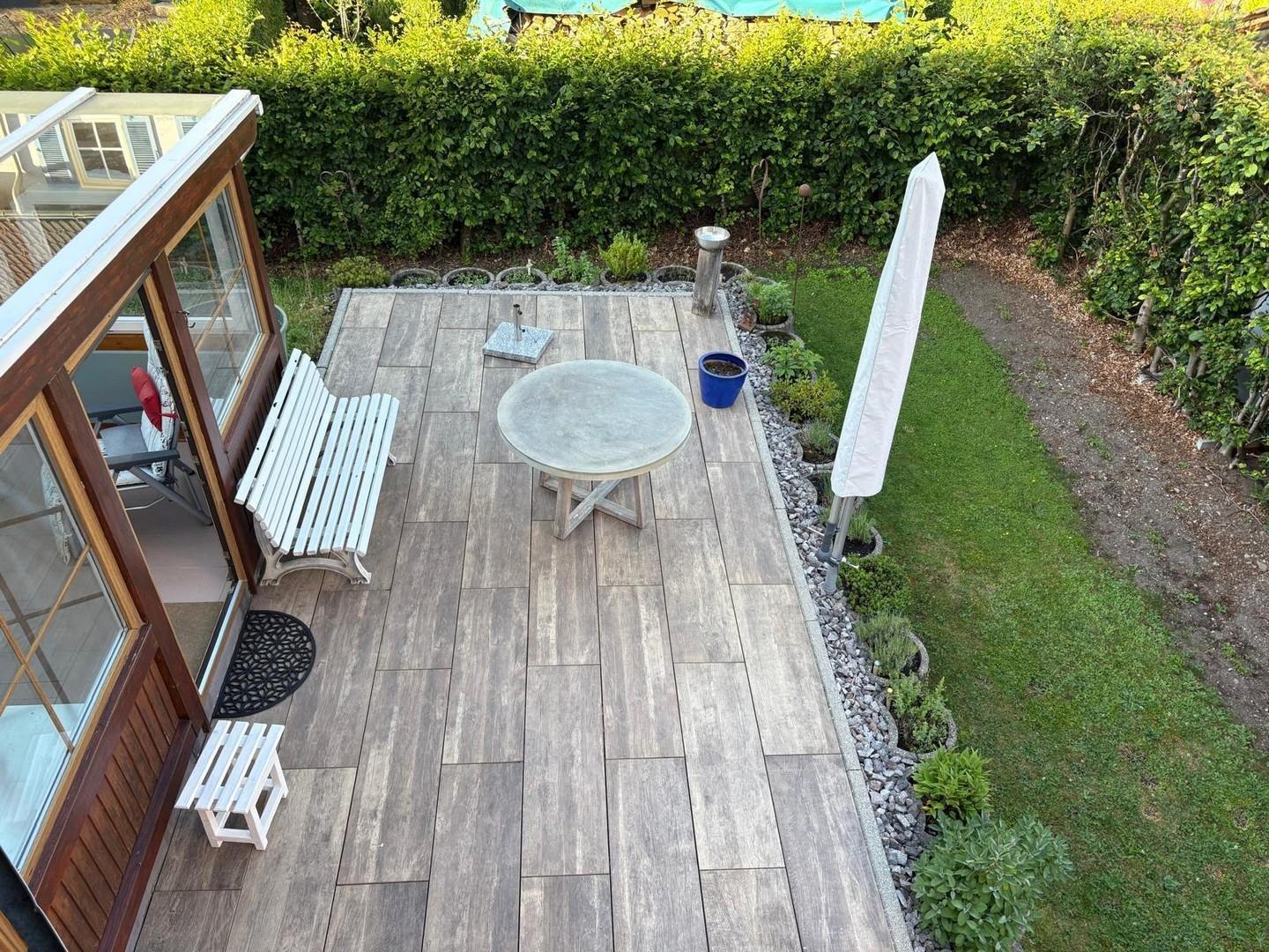 Terrasse u. Garten