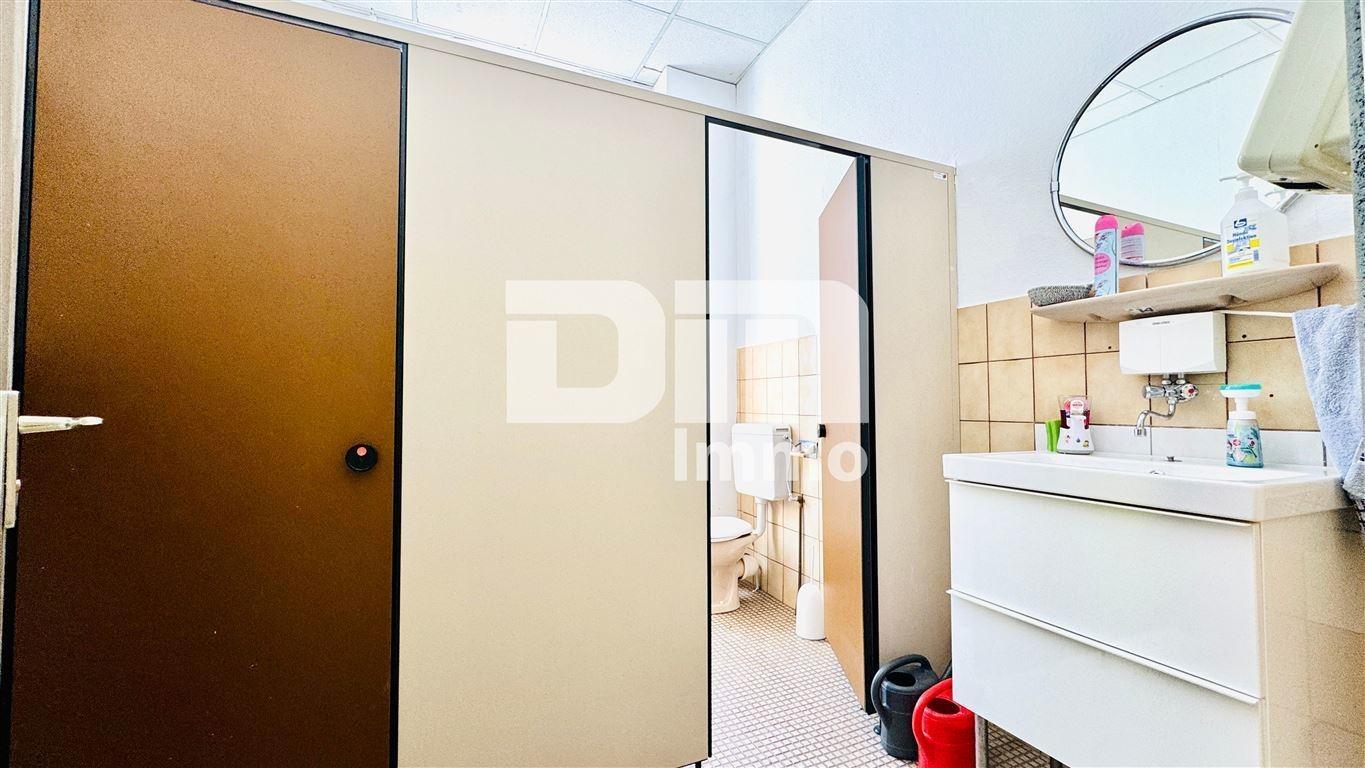 EG Toiletten Bürogebäude Vorderhaus