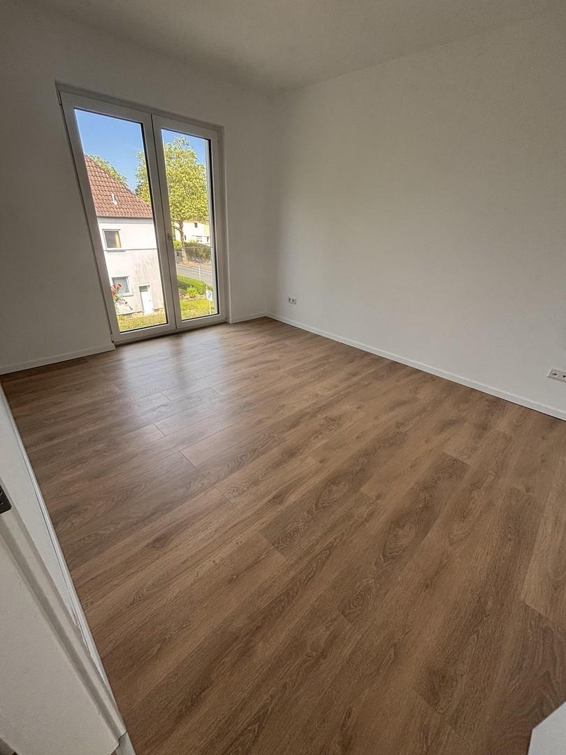 Schlafzimmer 2 (Kind/Büro)
