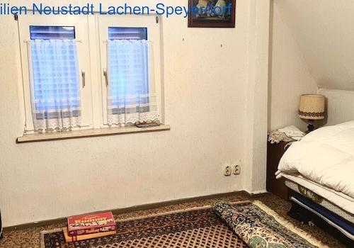 Eines der zwei Zimmer OG 