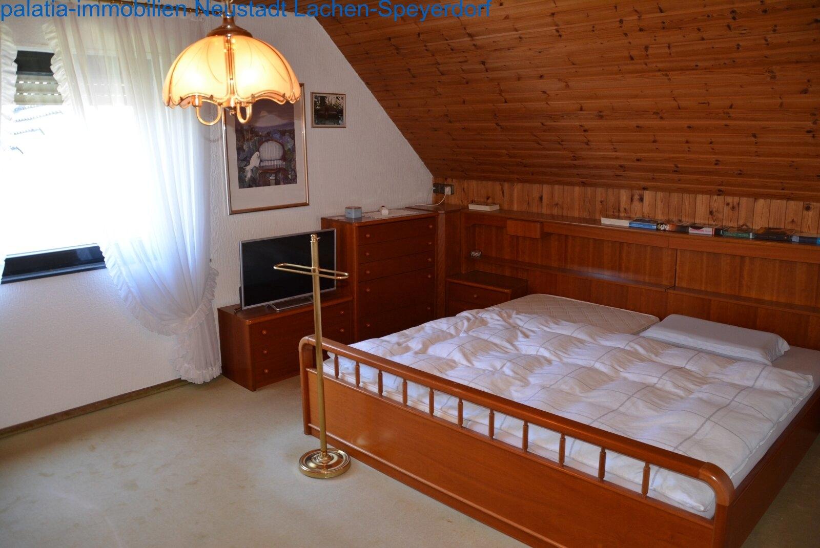 Elternschlafzimmer OG