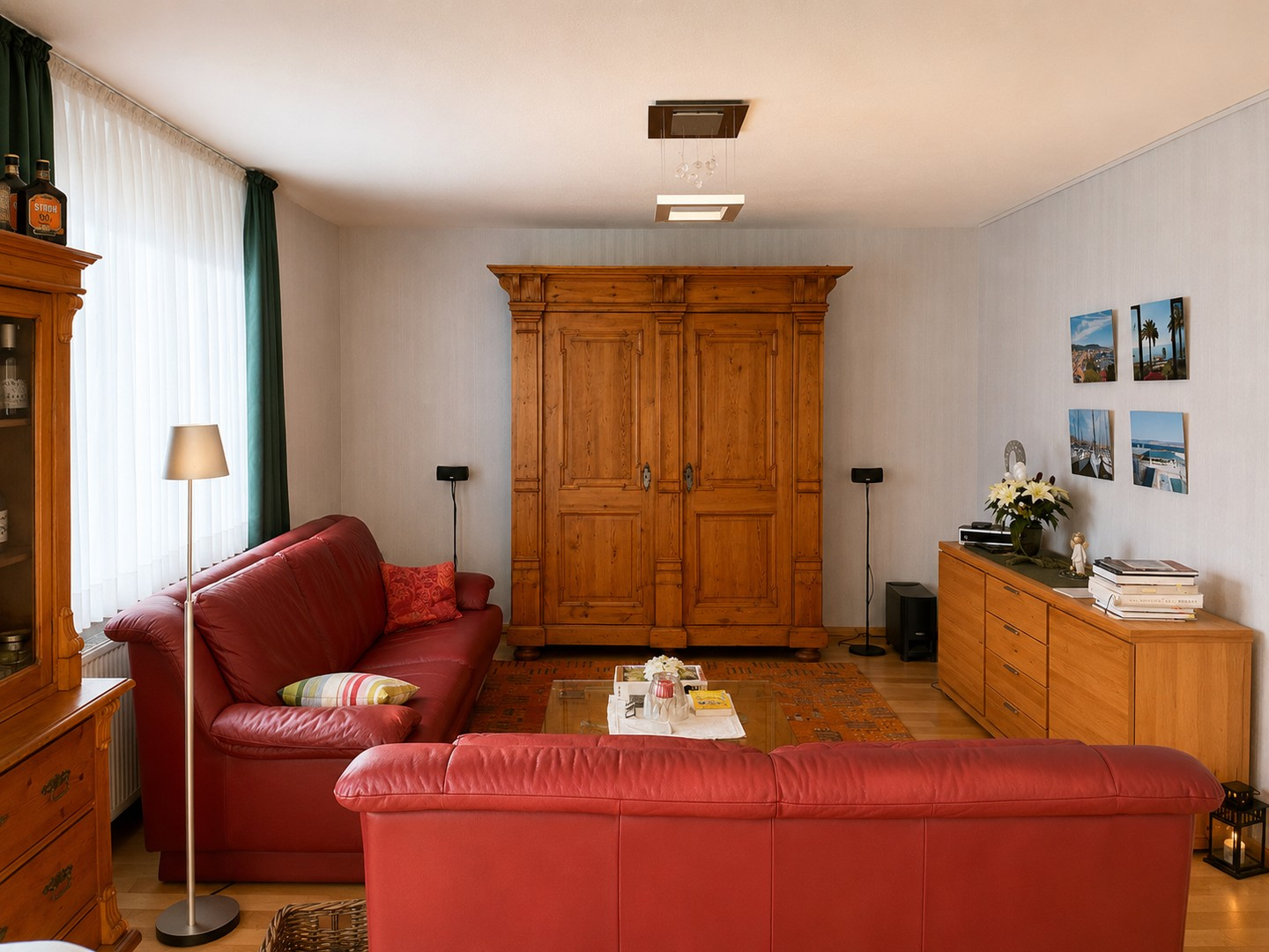 Wohnzimmer rechts