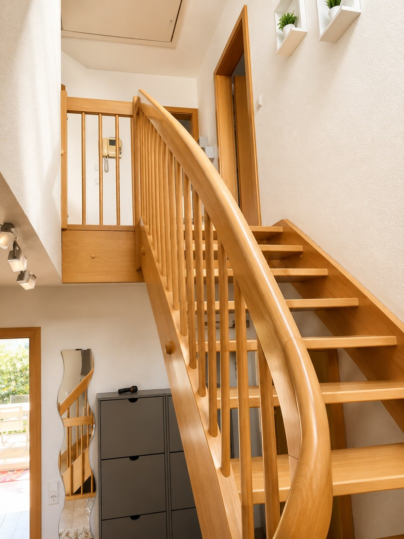 Treppe zu DG