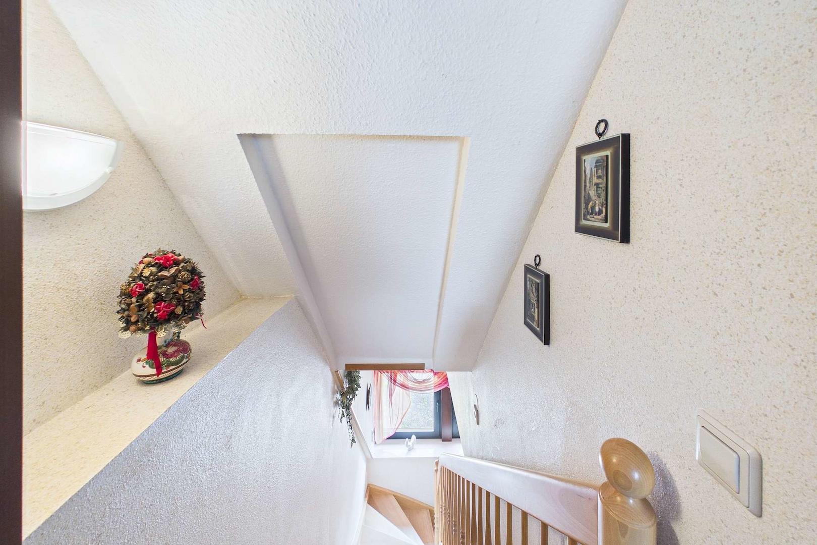 Blick von der ausgebauten Dachspitze ins Obergeschoss