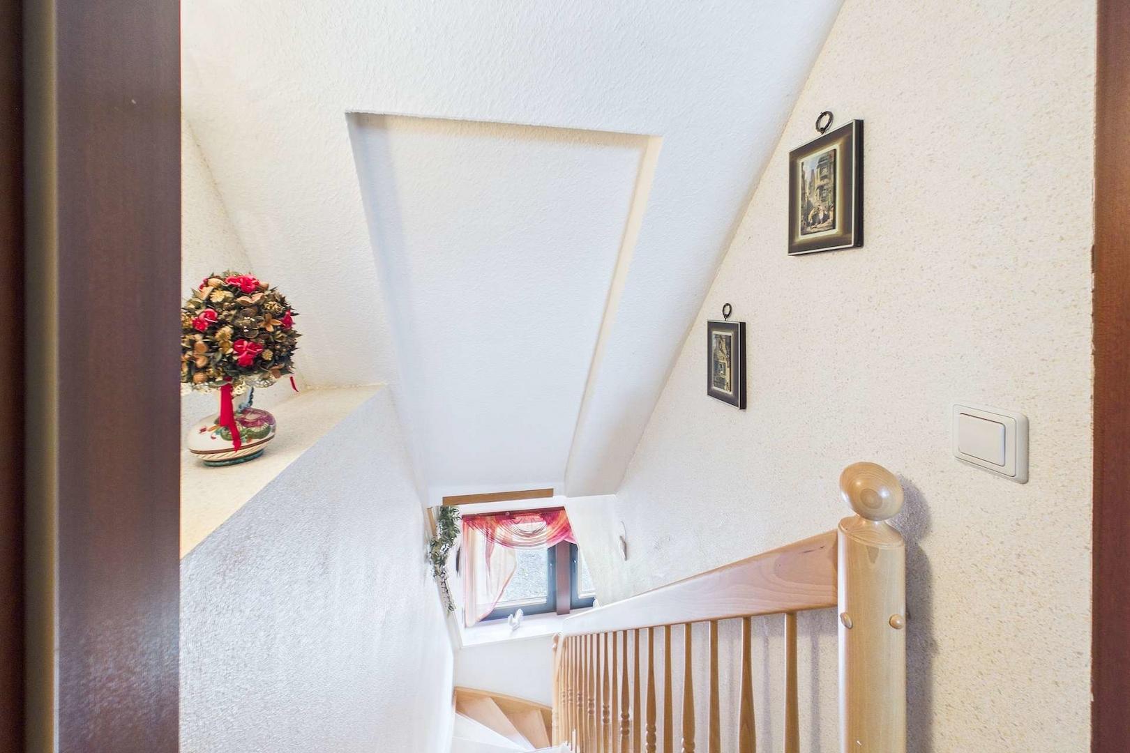 Blick von der ausgebauten Dachspitze ins Obergeschoss