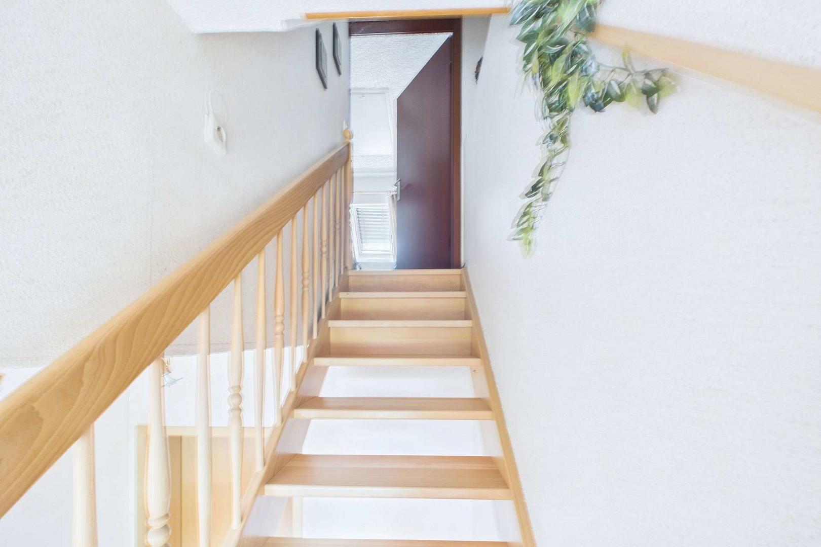 Treppe ins Obergeschoss