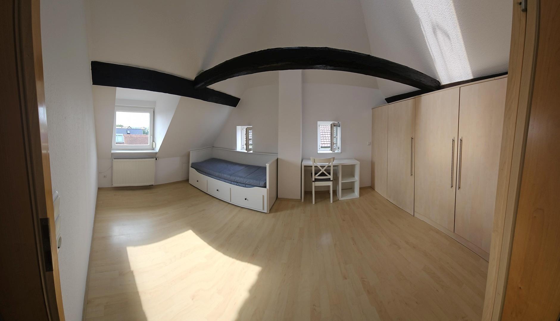 Zi 2 mit begehbarem Schrank