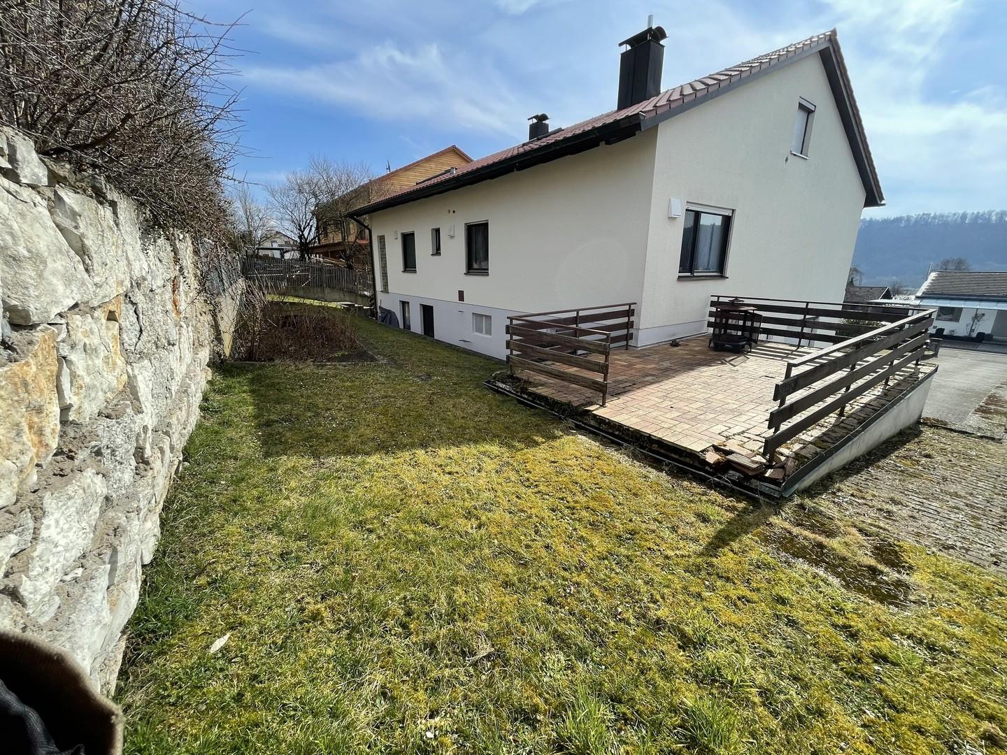 Westseite mit zusätzl.Terrasse