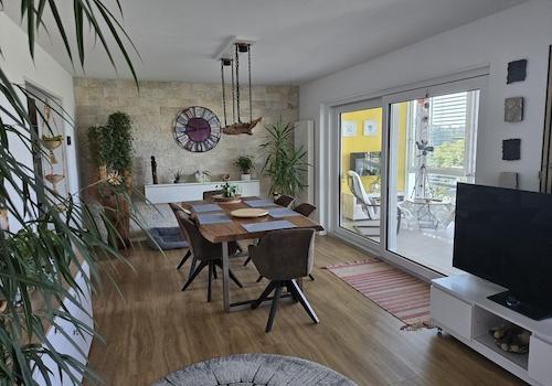Wohn-und Esszimmer 1
