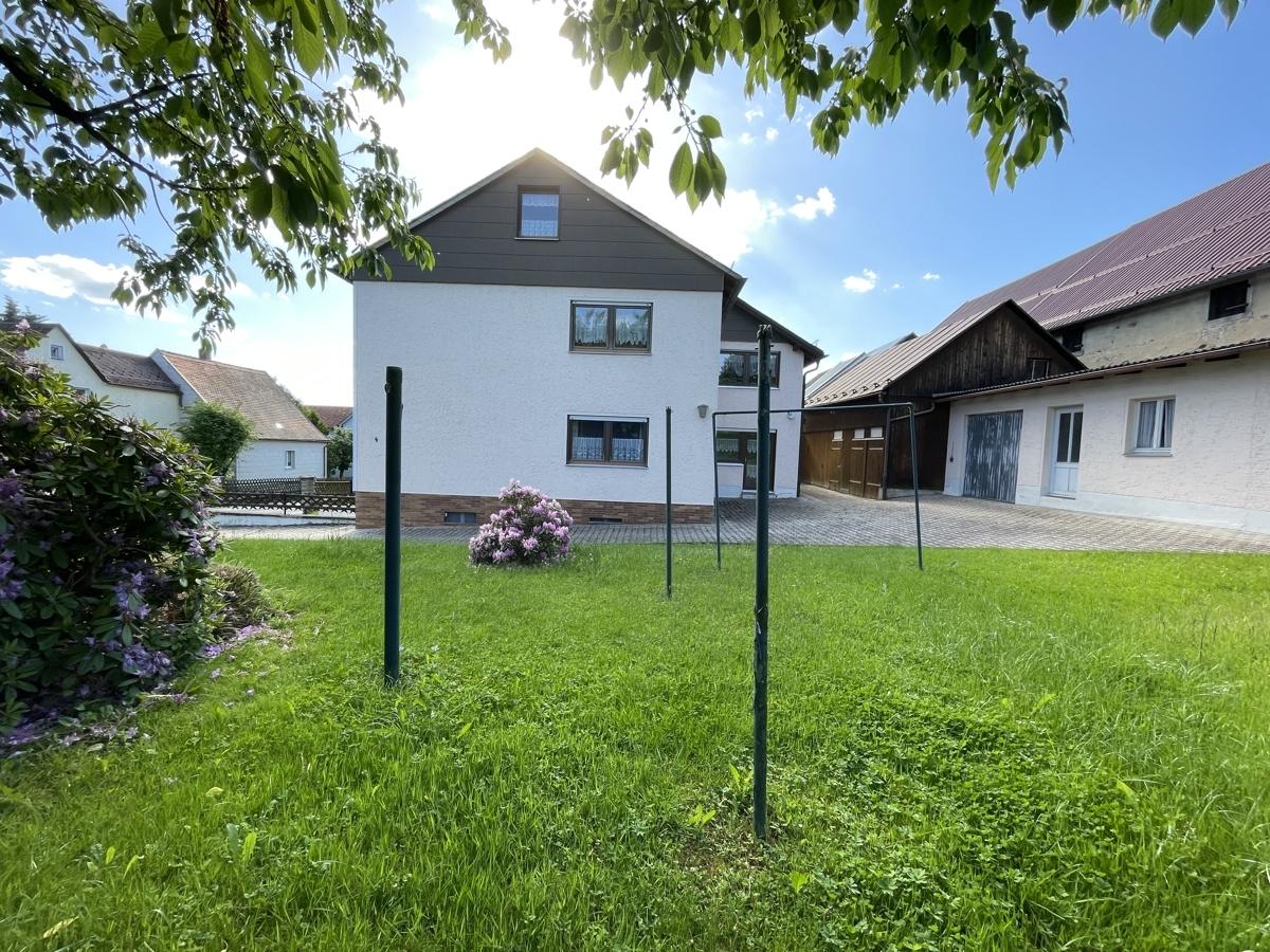 Garten und Nebengebäude