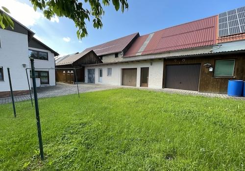 Scheune, Garagen und Werkstatt