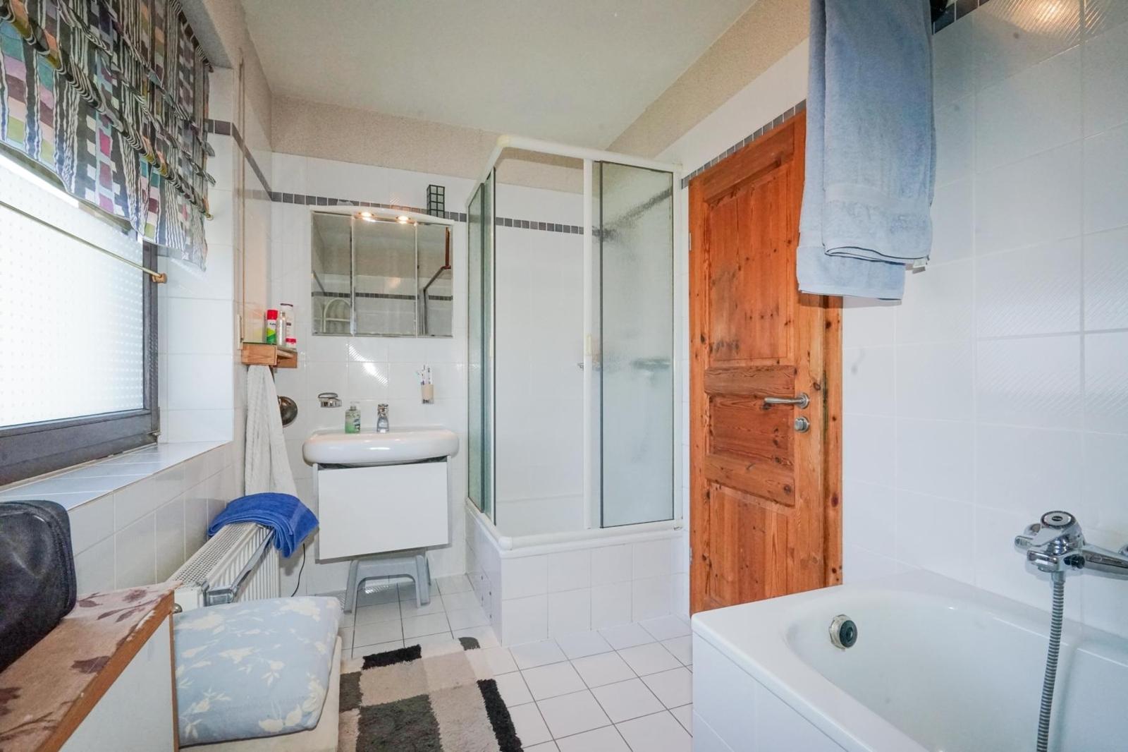Badezimmer 1. O