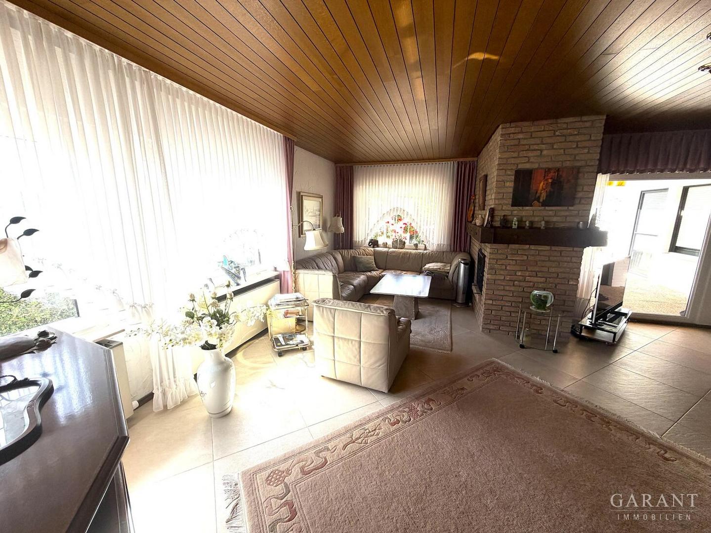 Kaminecke Wohnzimmer