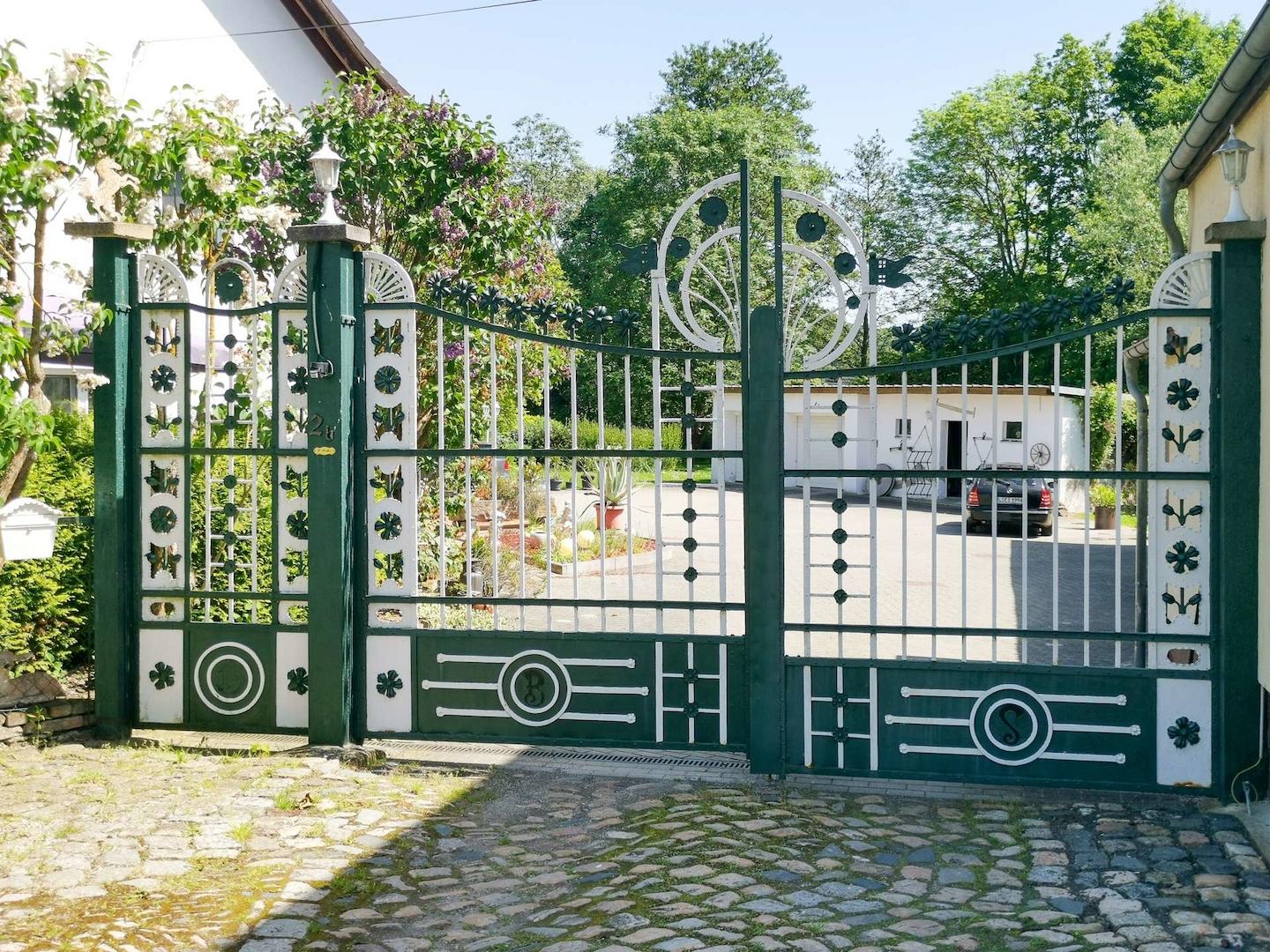 Einfahrtstor