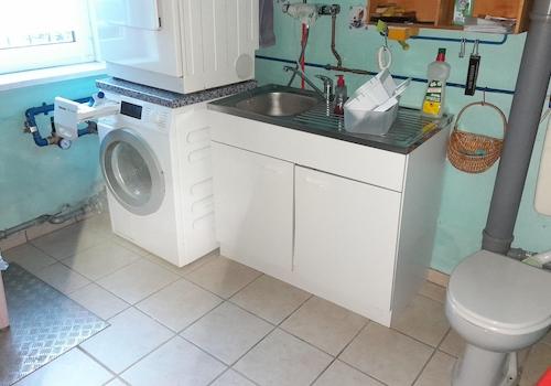 Waschküche mit WC