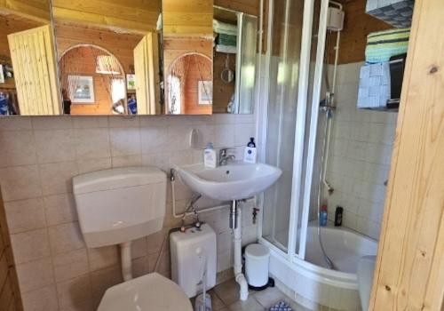 Bad mit Dusche