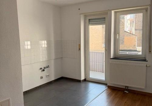 Küche + Balkon