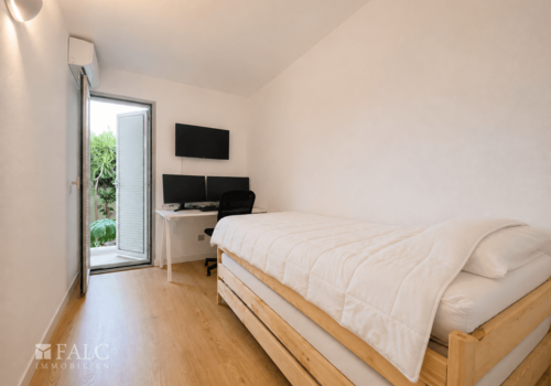 1. Schlafzimmer mit Gartenzugang