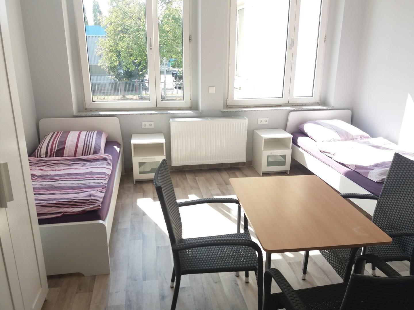 1.OG rechtes Straßenzimmer