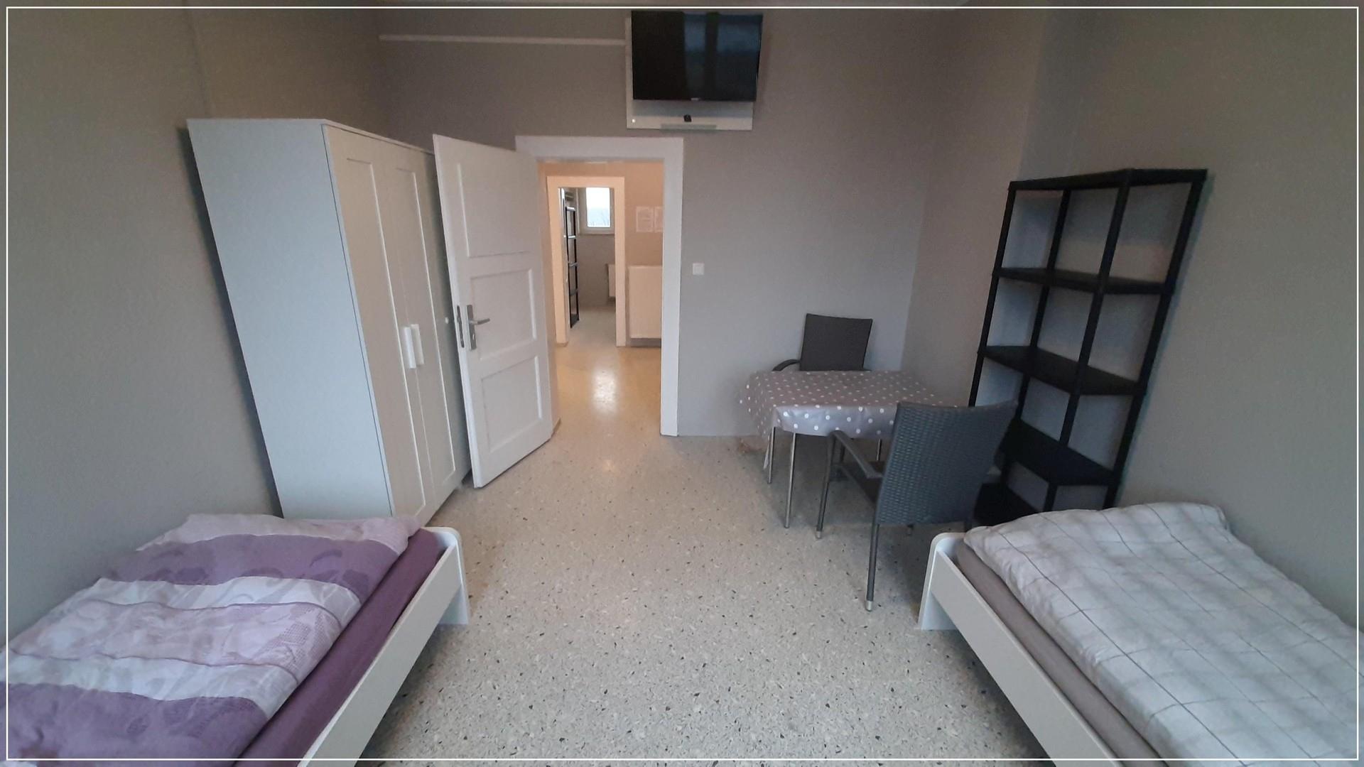 2.OG linkes Straßenzimmer