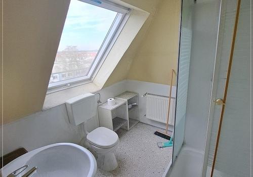 3.OG Dachspitze Badezimmer