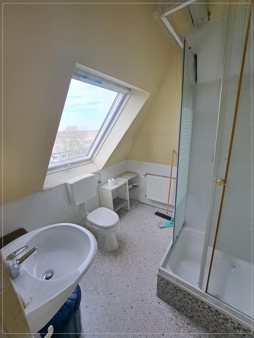 3.OG Dachspitze Badezimmer