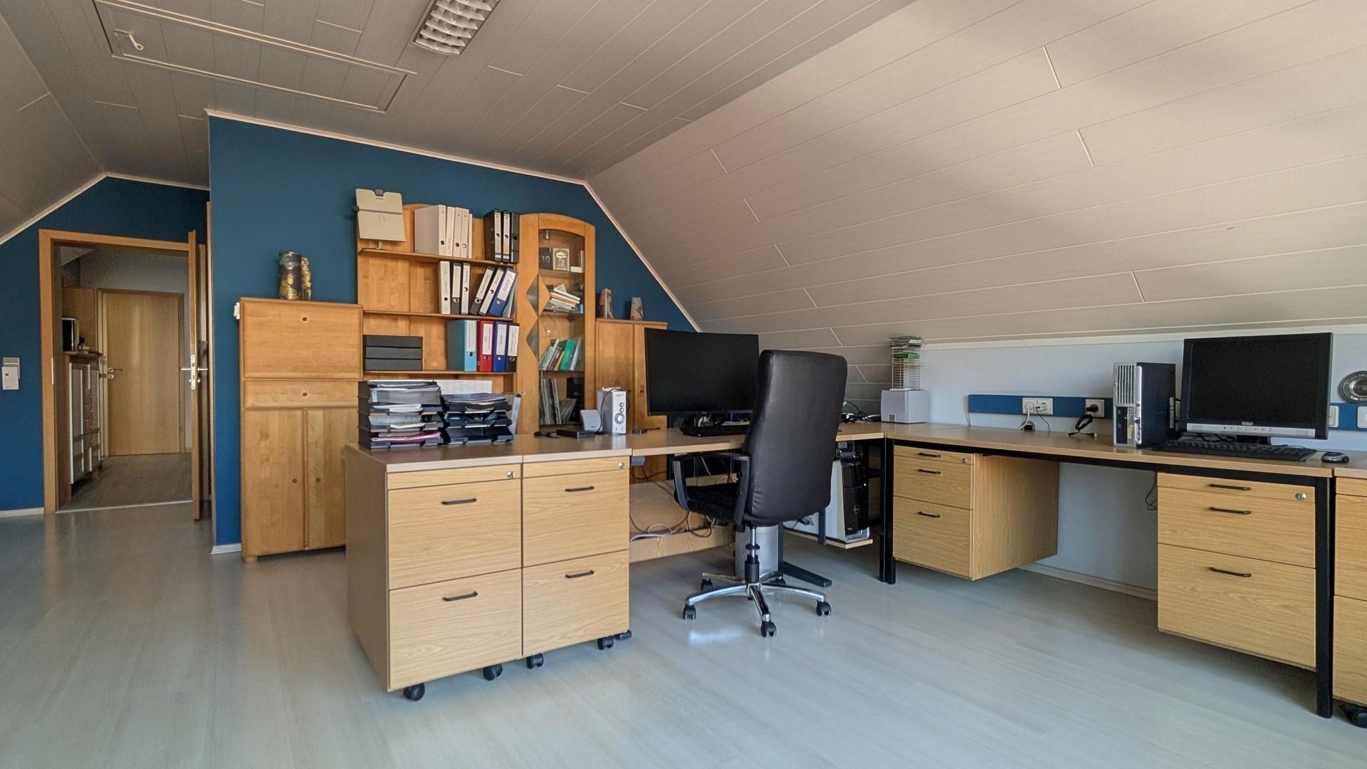 Büro/Studio über Garage