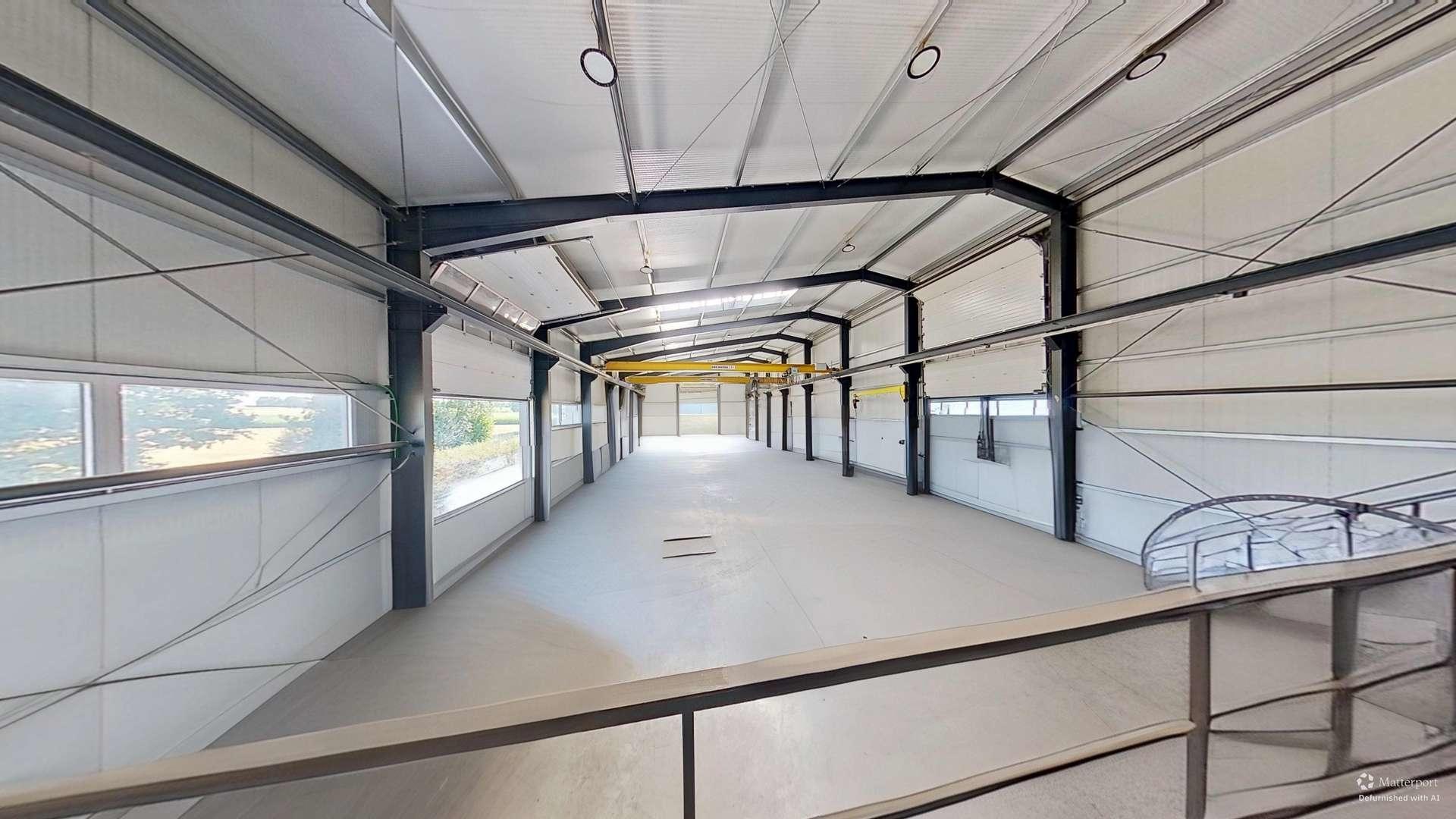 große Halle Blickrichtung Westen