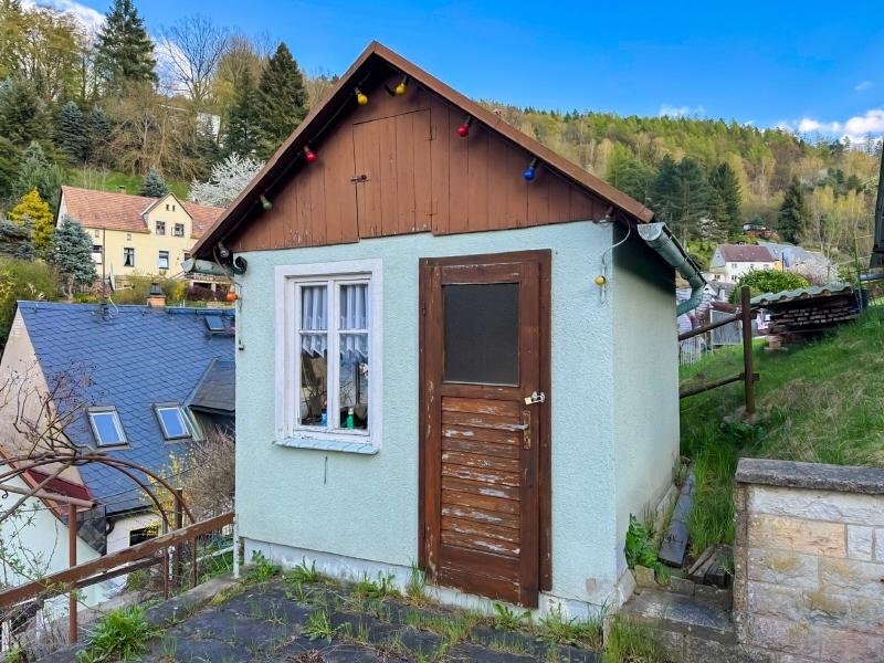 Gartenhaus mit Terrasse (2)