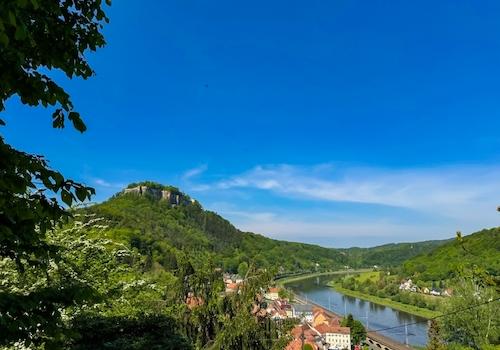 Blick elbabwärts auf die Festung Königstein