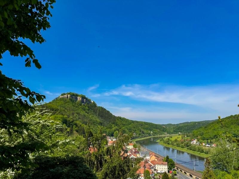 Blick elbabwärts auf die Festung Königstein