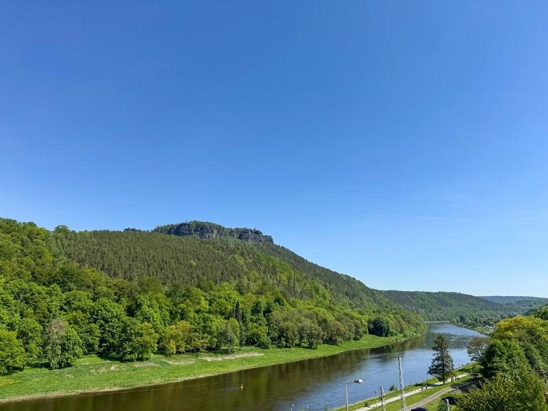 Blick elbaufwärts auf den Lilienstein