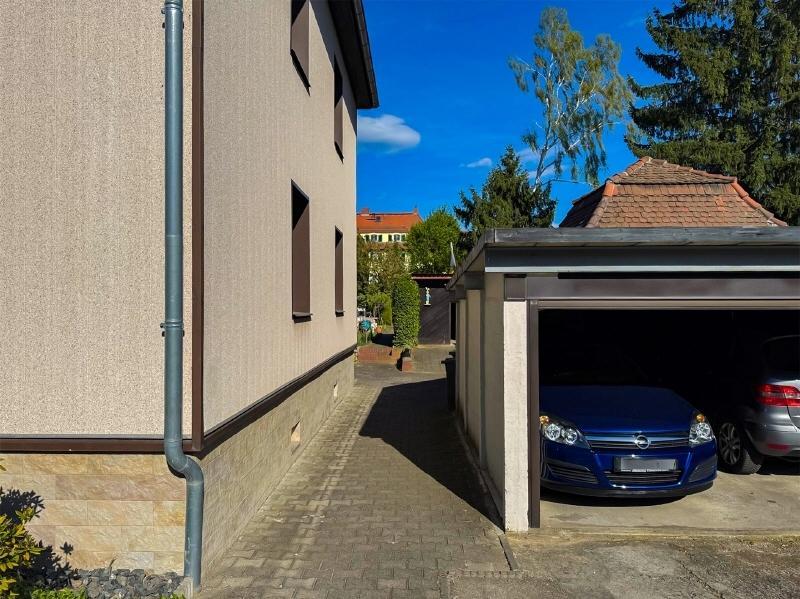 Zufahrt & Garage (2)