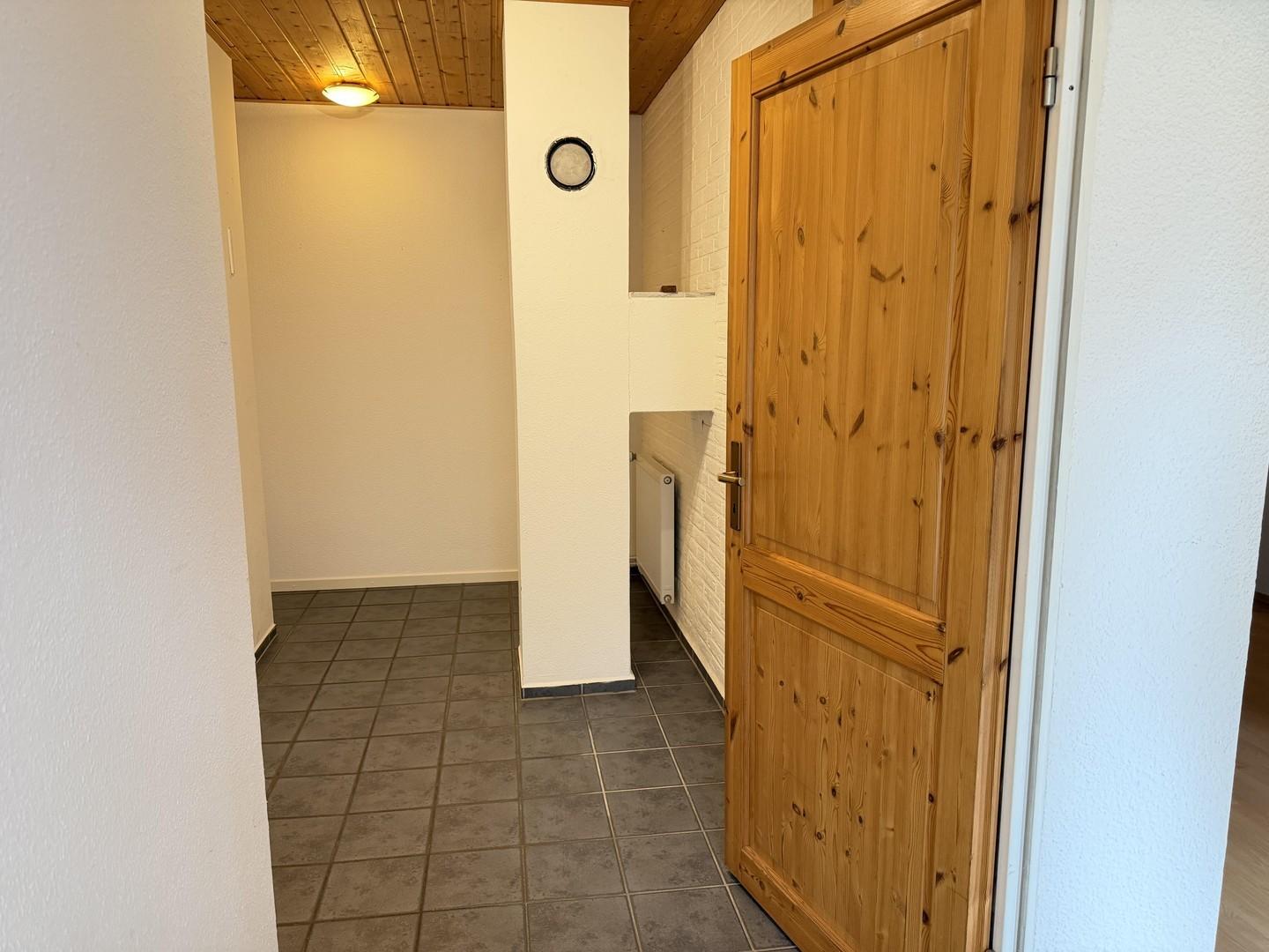 Flur Altbau - Übergang Anbau
